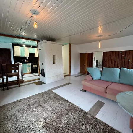 Apartment Stuudio Kesklinnas, Joe Laehedal *